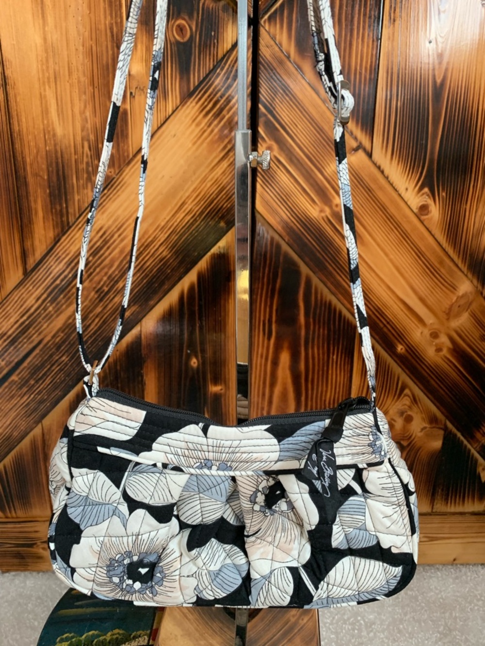 Vera Bradley
Floral Quilted Crossbody Bag - Black & White